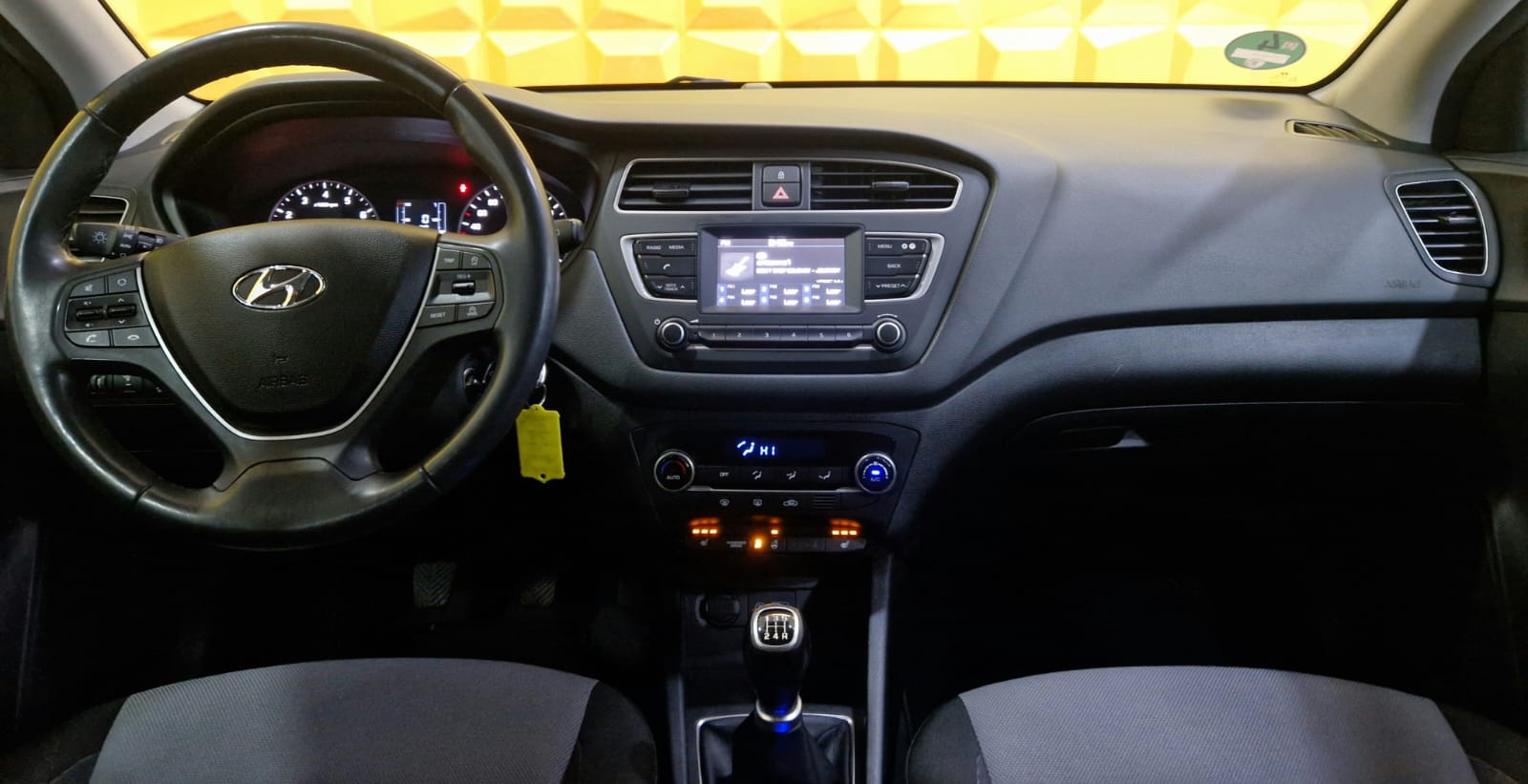 Daumennagel 19 - Hyundai i20 Trend /KLIMA/TEMPOMAT/PANO/EURO.6/