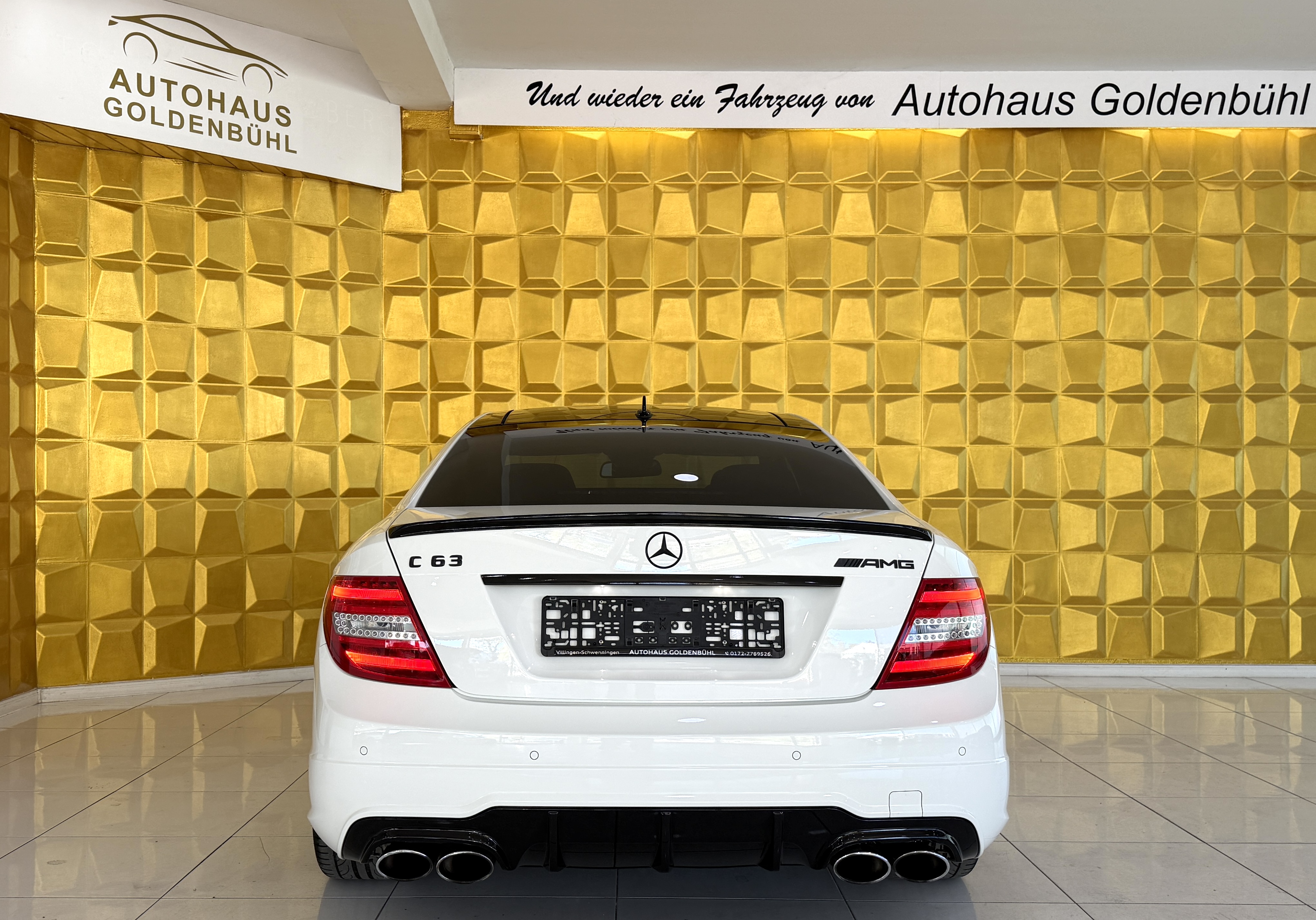 Daumennagel 6 - Mercedes-Benz C 63 AMG PANO SHZ TEMPOMAT TOT WINKEL