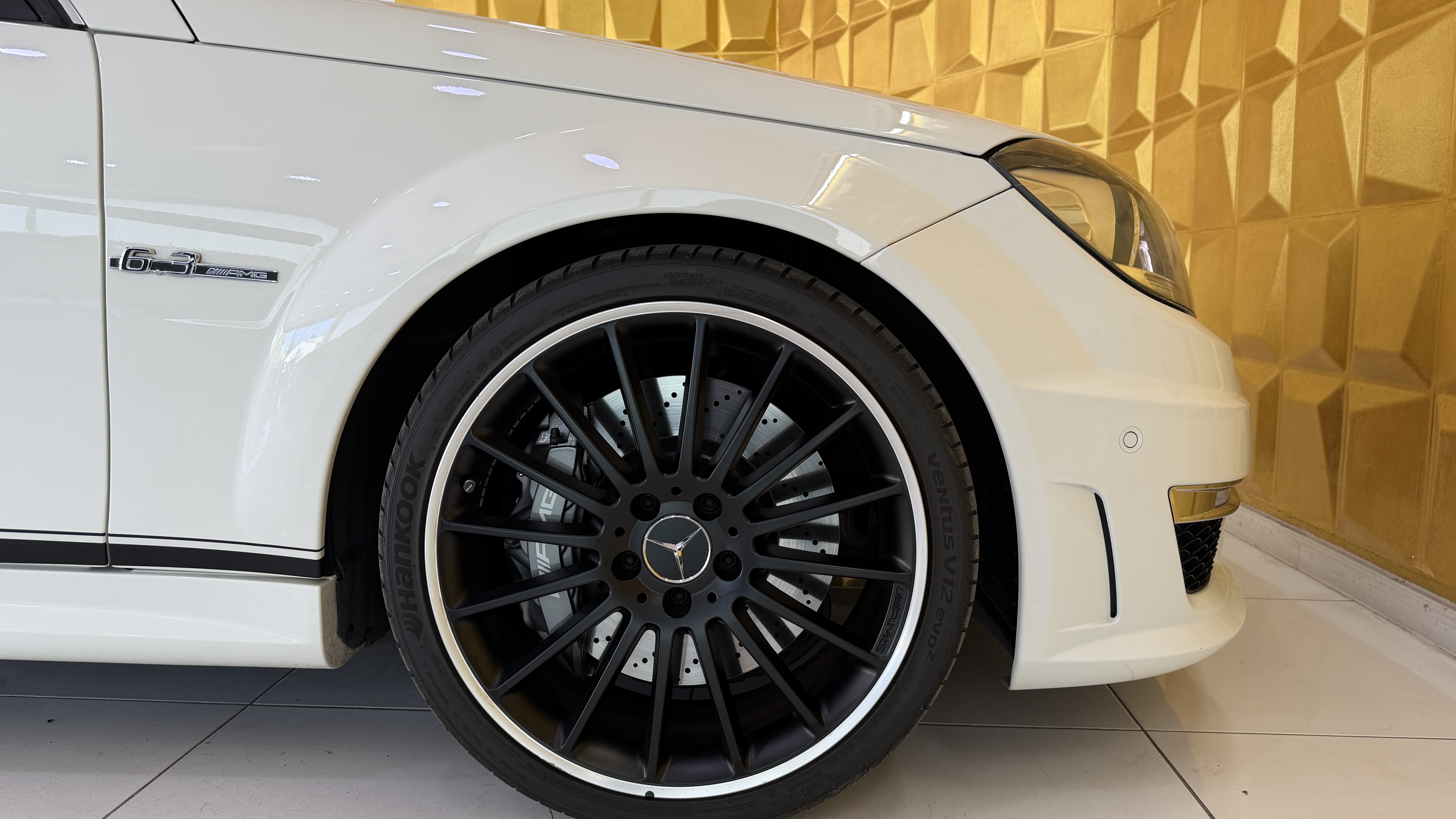 Daumennagel 11 - Mercedes-Benz C 63 AMG PANO SHZ TEMPOMAT TOT WINKEL