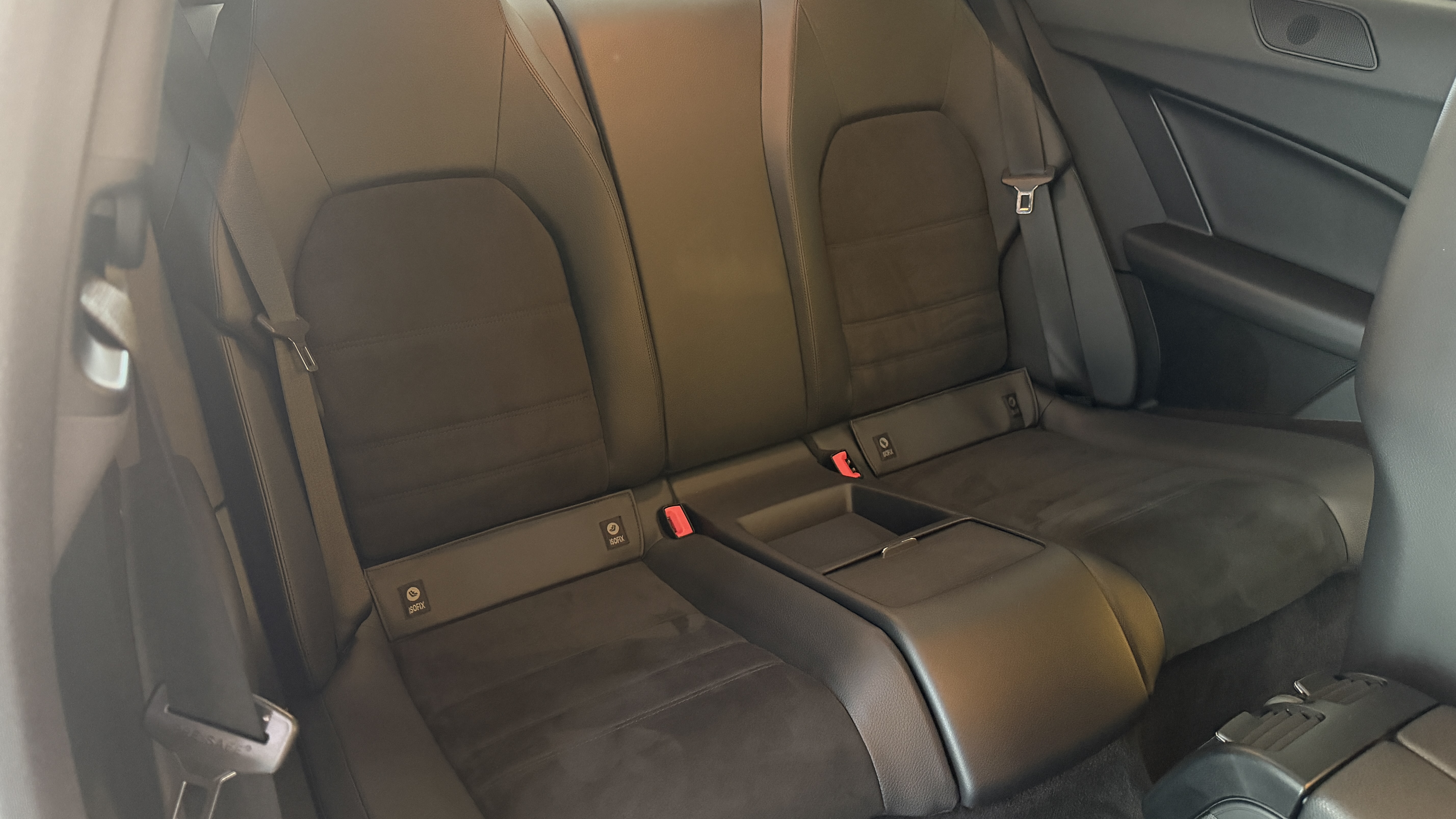 Daumennagel 23 - Mercedes-Benz C 63 AMG PANO SHZ TEMPOMAT TOT WINKEL