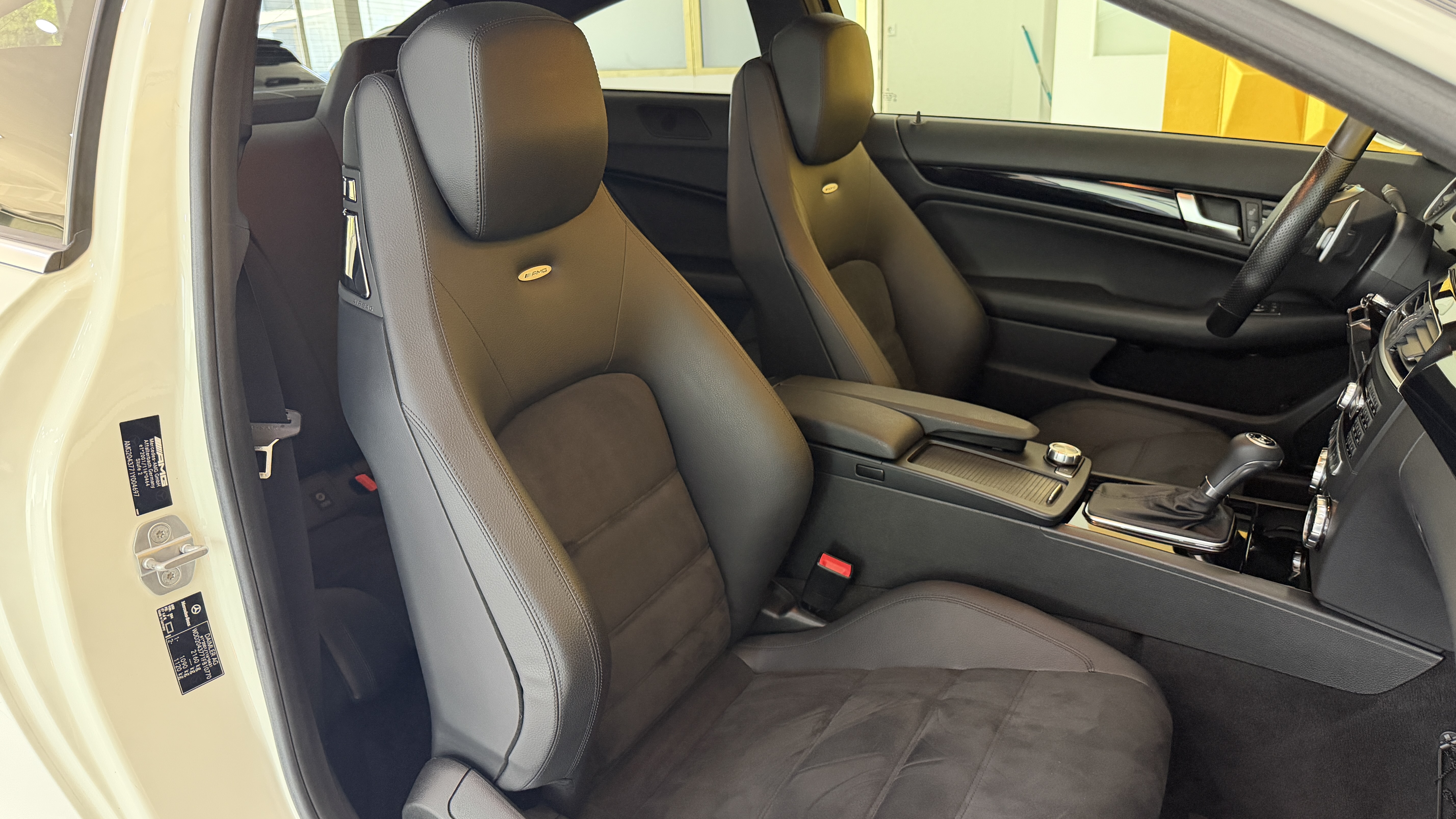 Daumennagel 22 - Mercedes-Benz C 63 AMG PANO SHZ TEMPOMAT TOT WINKEL