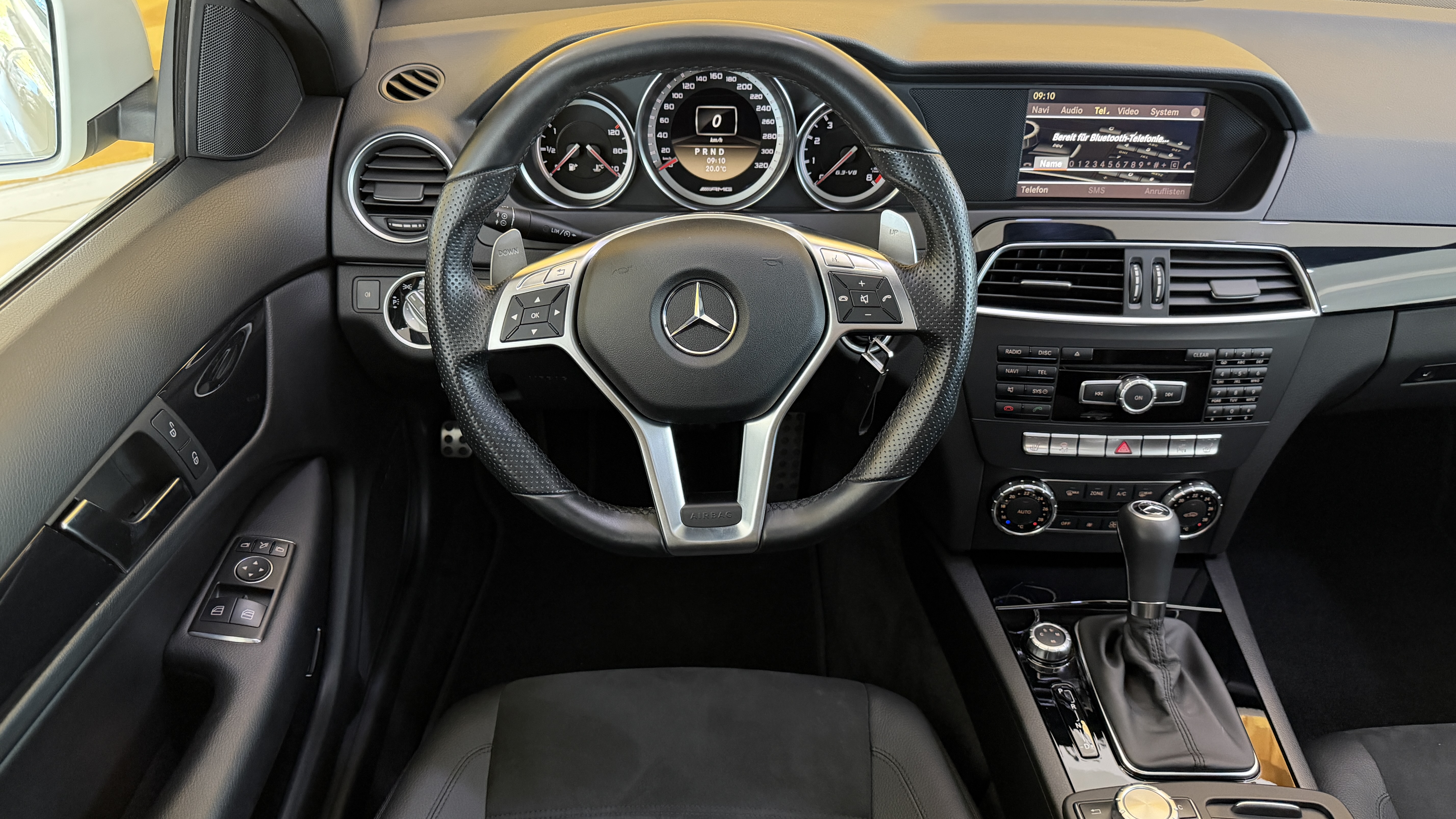 Daumennagel 26 - Mercedes-Benz C 63 AMG PANO SHZ TEMPOMAT TOT WINKEL