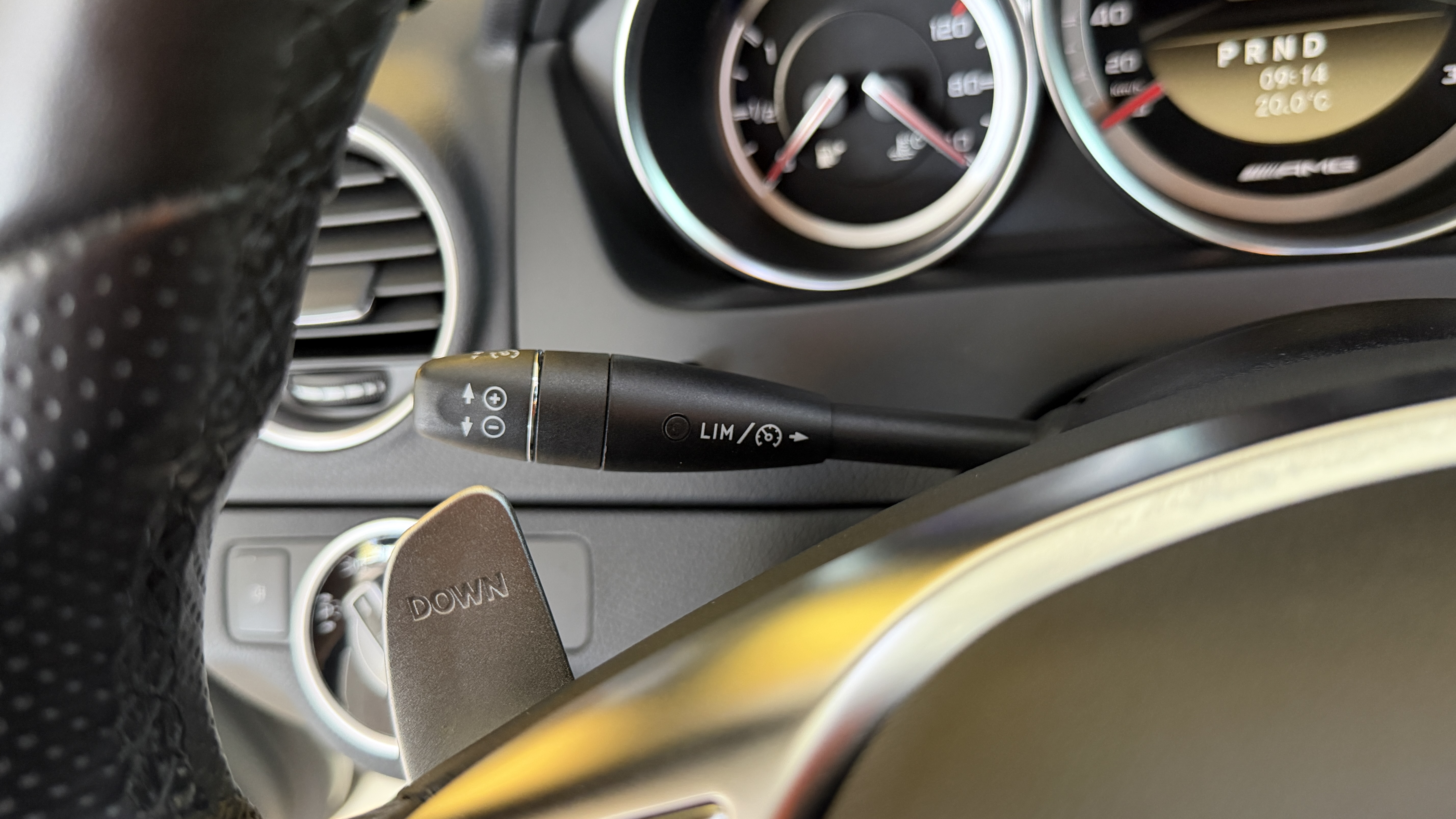Daumennagel 29 - Mercedes-Benz C 63 AMG PANO SHZ TEMPOMAT TOT WINKEL