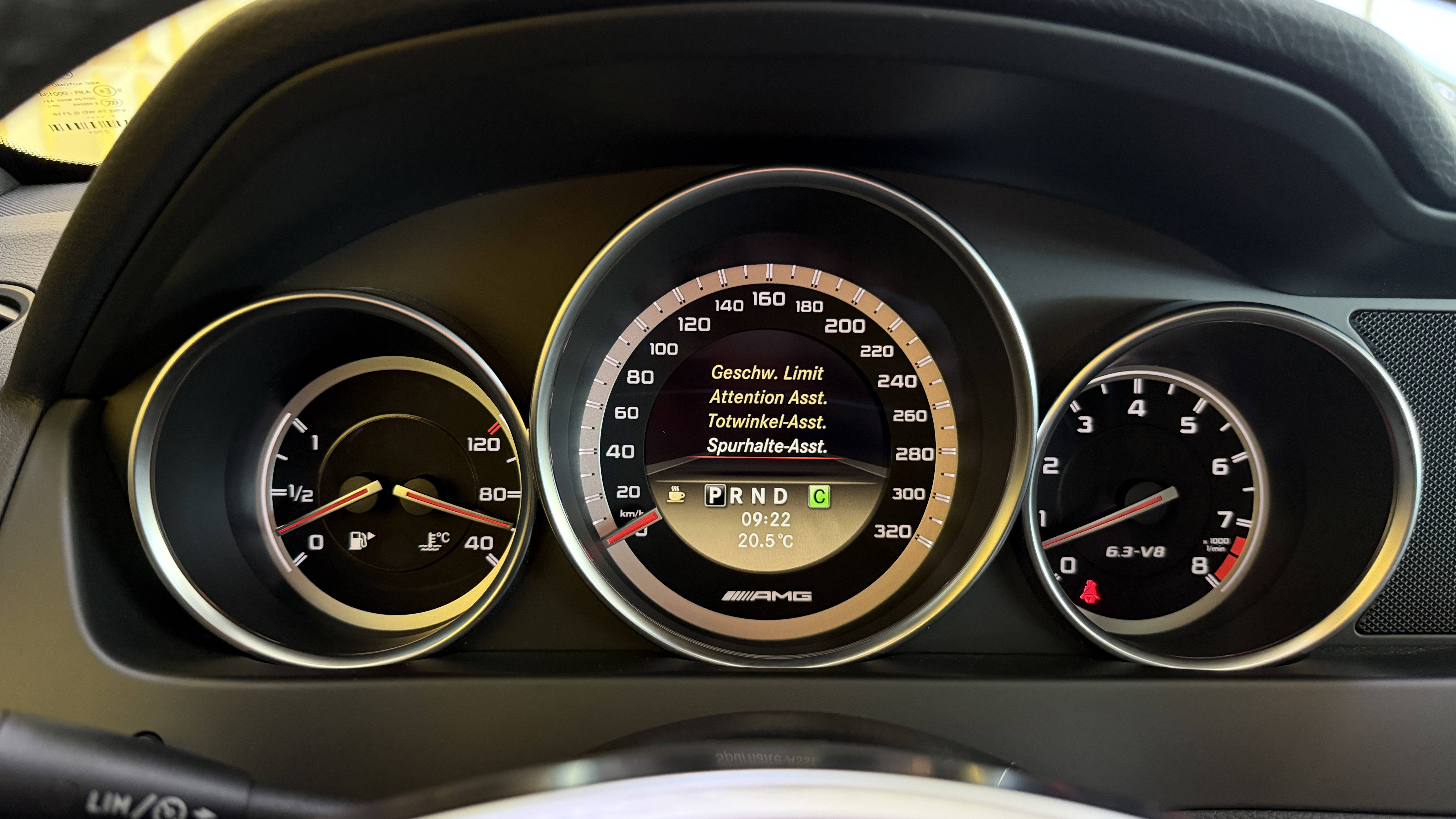 Daumennagel 41 - Mercedes-Benz C 63 AMG PANO SHZ TEMPOMAT TOT WINKEL