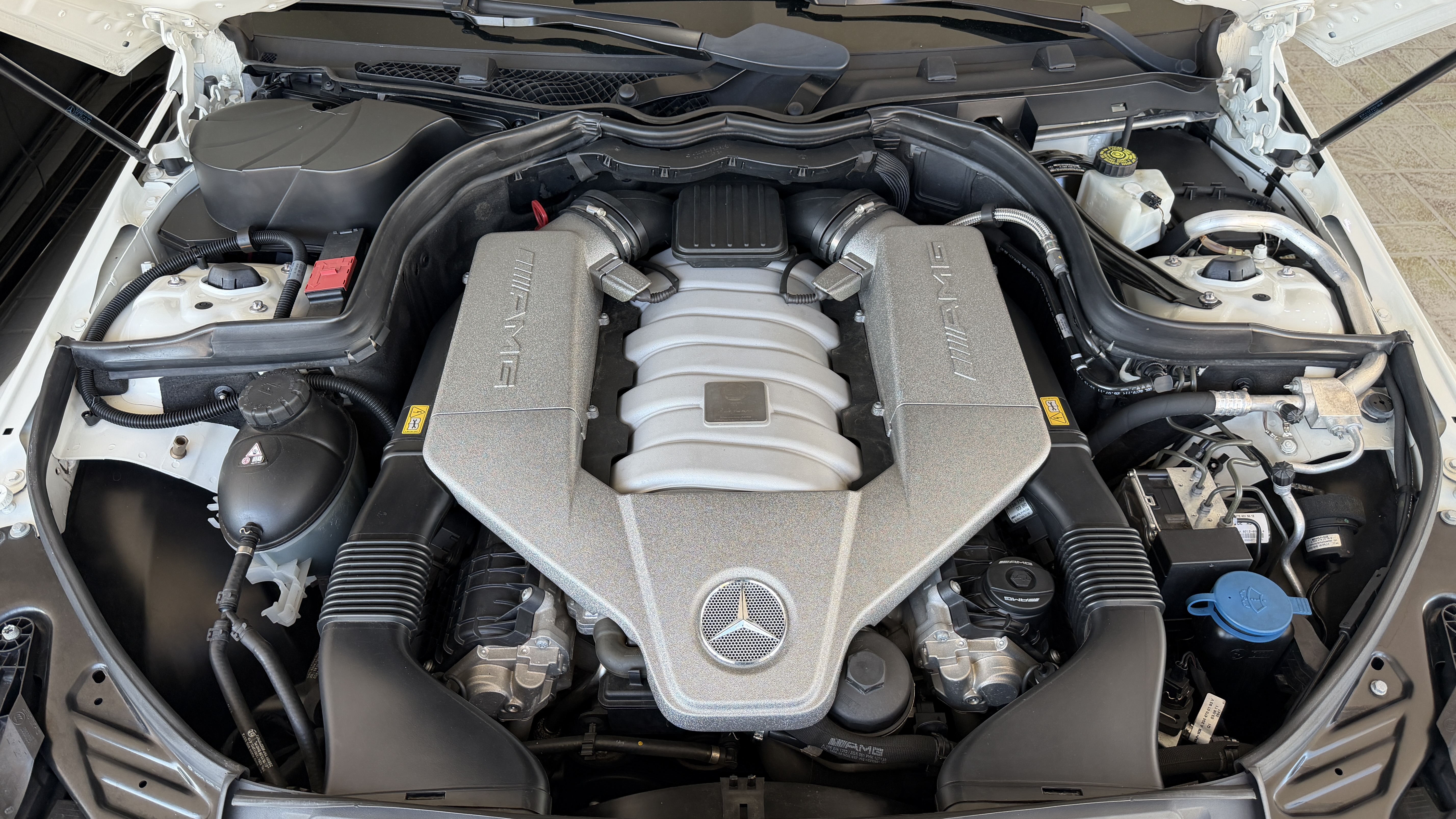 Daumennagel 42 - Mercedes-Benz C 63 AMG PANO SHZ TEMPOMAT TOT WINKEL