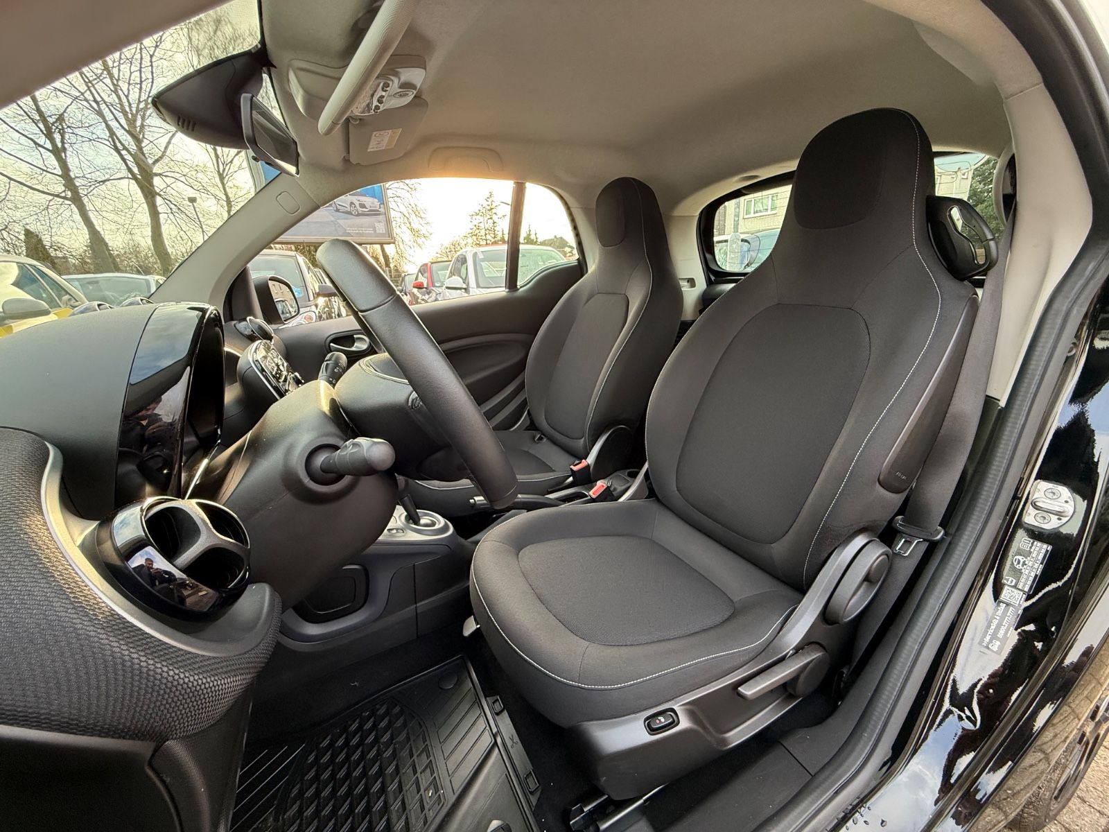 Daumennagel 14 - Smart ForTwo*PASSION*90PS*SITZHEIZUNG*1.HAND*AUTOMATIK