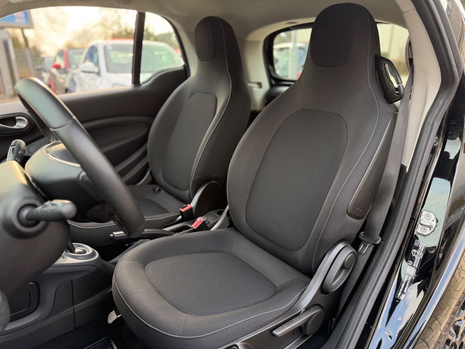 Daumennagel 15 - Smart ForTwo*PASSION*90PS*SITZHEIZUNG*1.HAND*AUTOMATIK