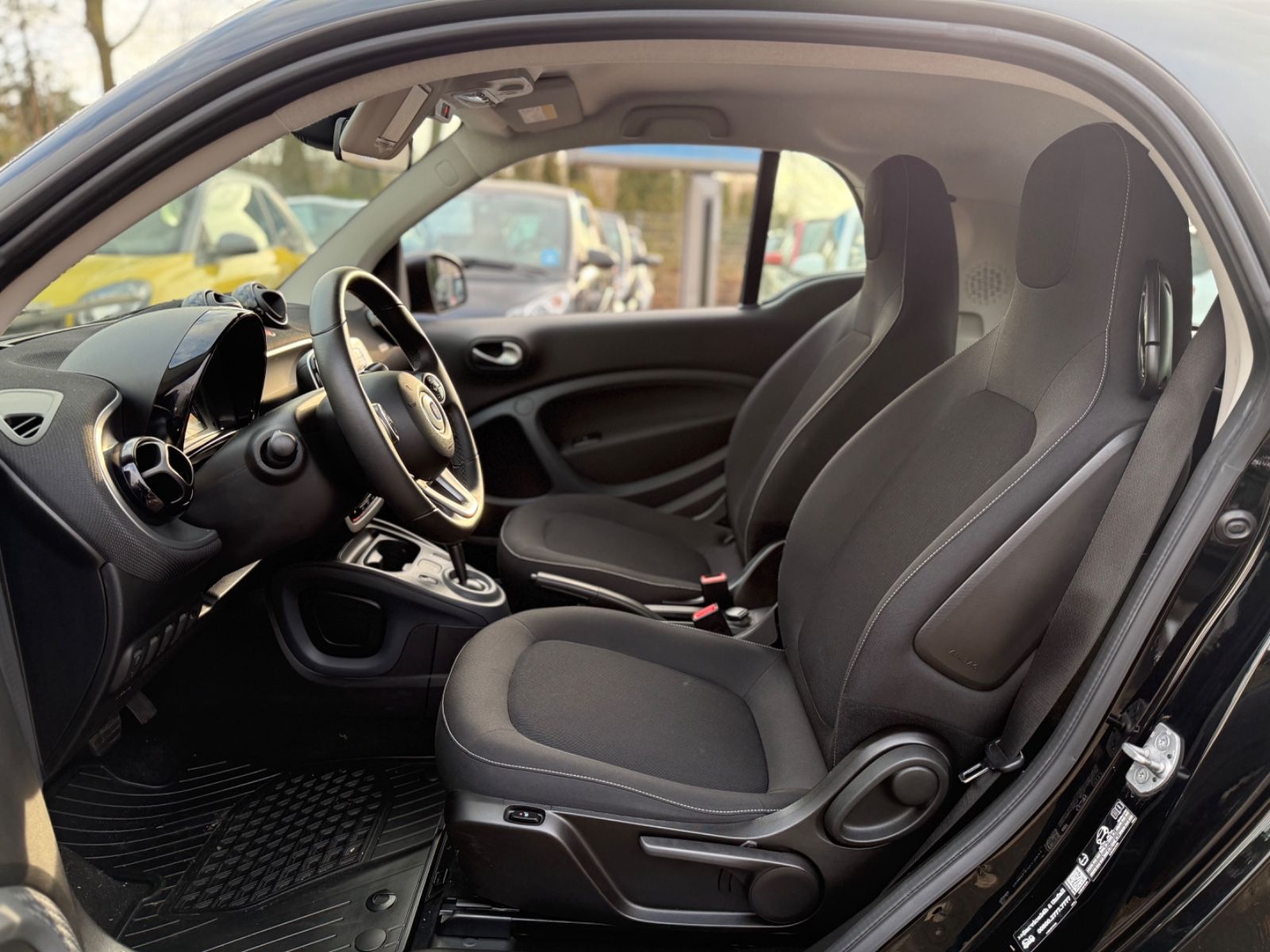 Daumennagel 16 - Smart ForTwo*PASSION*90PS*SITZHEIZUNG*1.HAND*AUTOMATIK