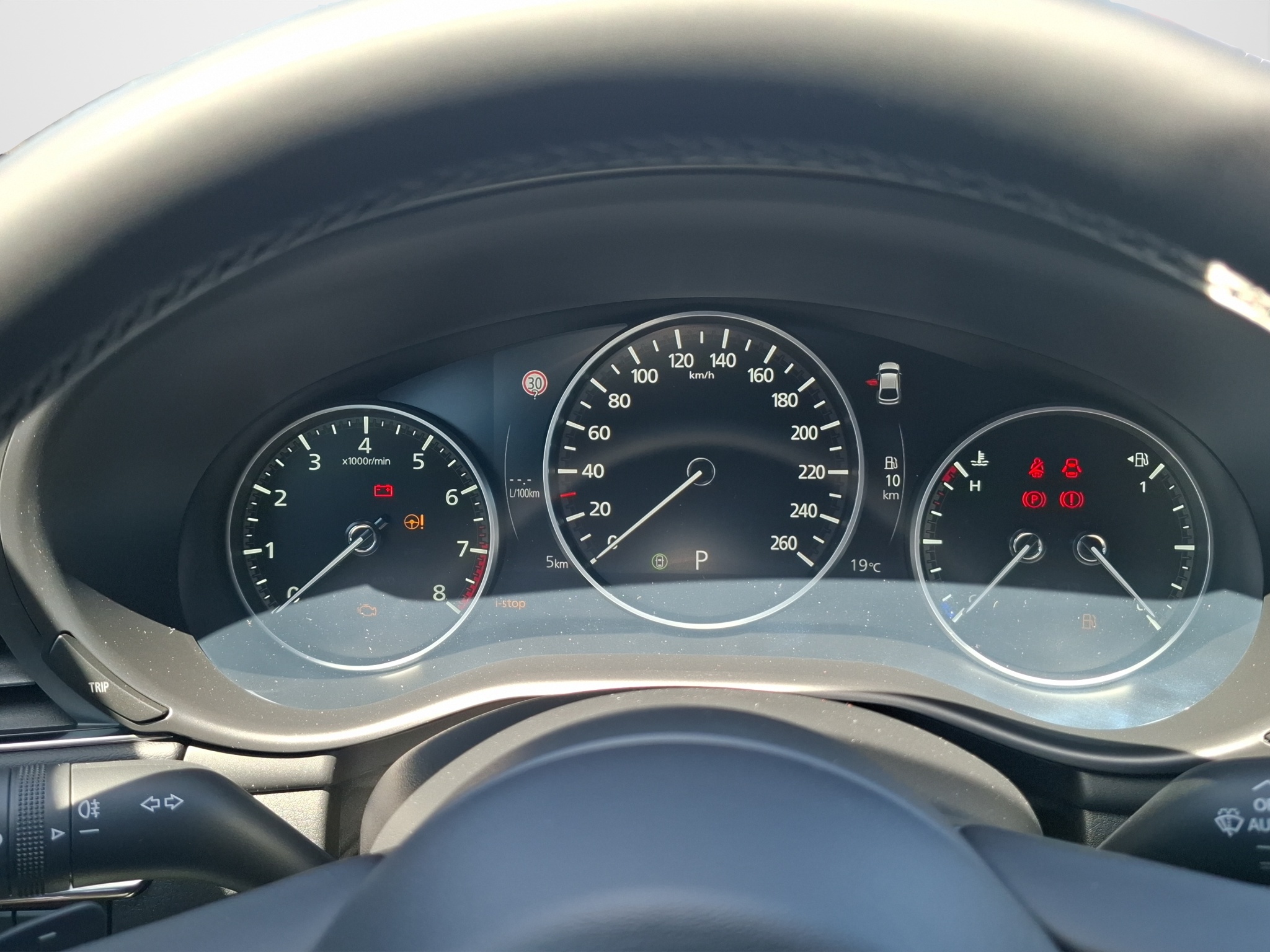 Mazda 3 2.0 X 186PS 6AG FWD Exclusive-Line - bilder 2