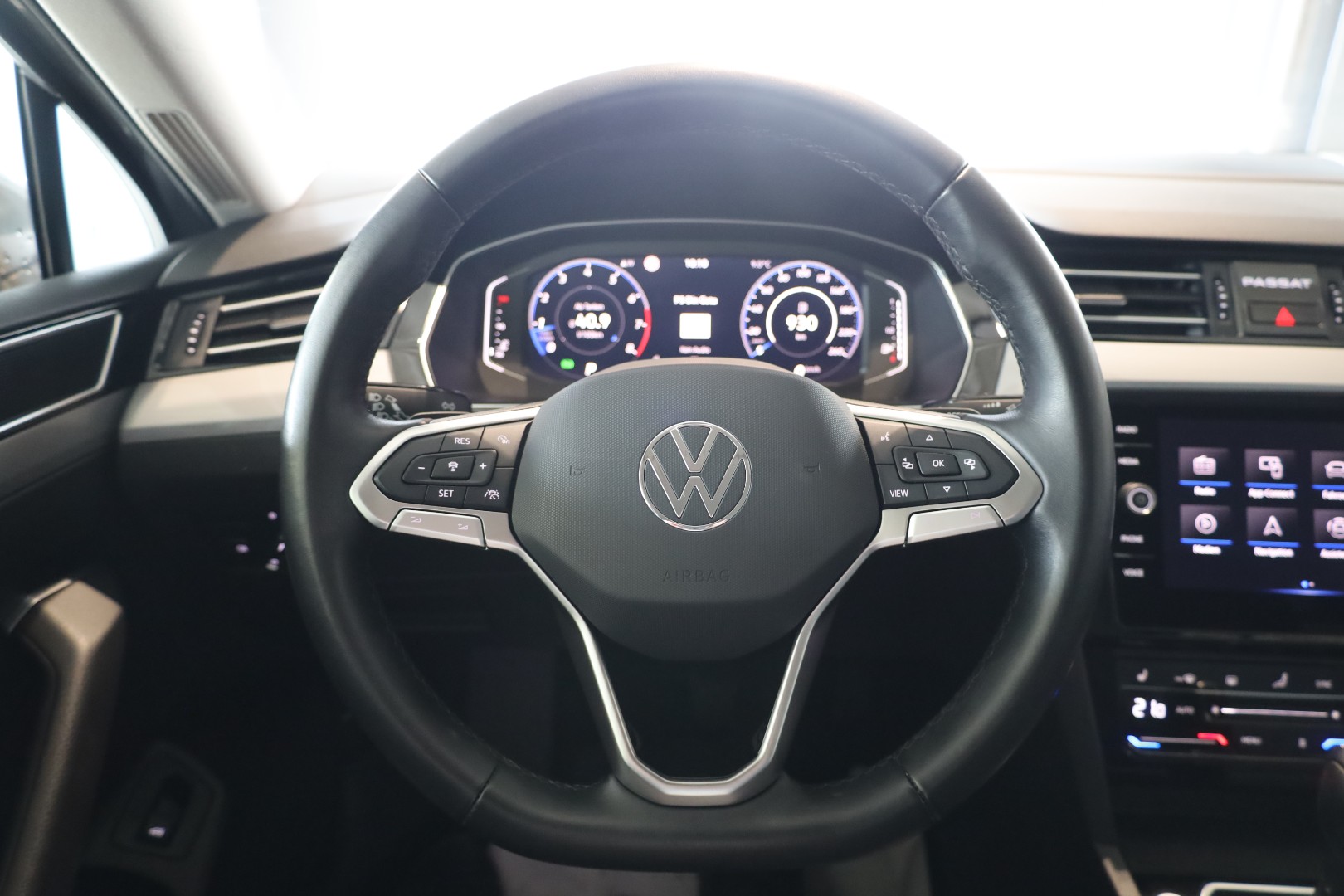 Daumennagel 22 - Volkswagen Passat Variant 1.5 TSI *AHK/CAR-PALY/KAMERA