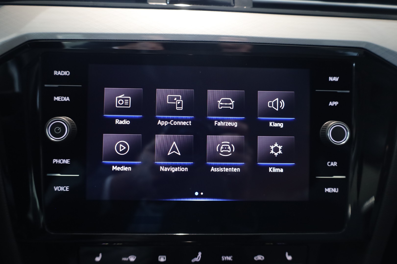 Daumennagel 27 - Volkswagen Passat Variant 1.5 TSI *AHK/CAR-PALY/KAMERA