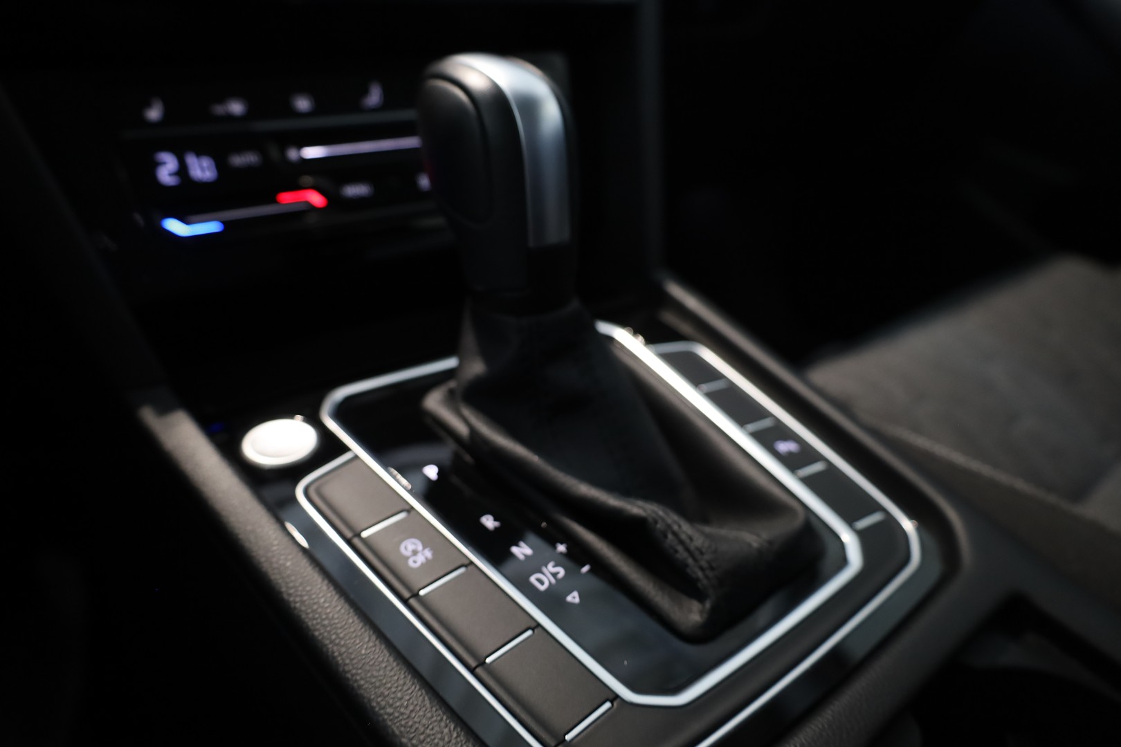 Daumennagel 30 - Volkswagen Passat Variant 1.5 TSI *AHK/CAR-PALY/KAMERA