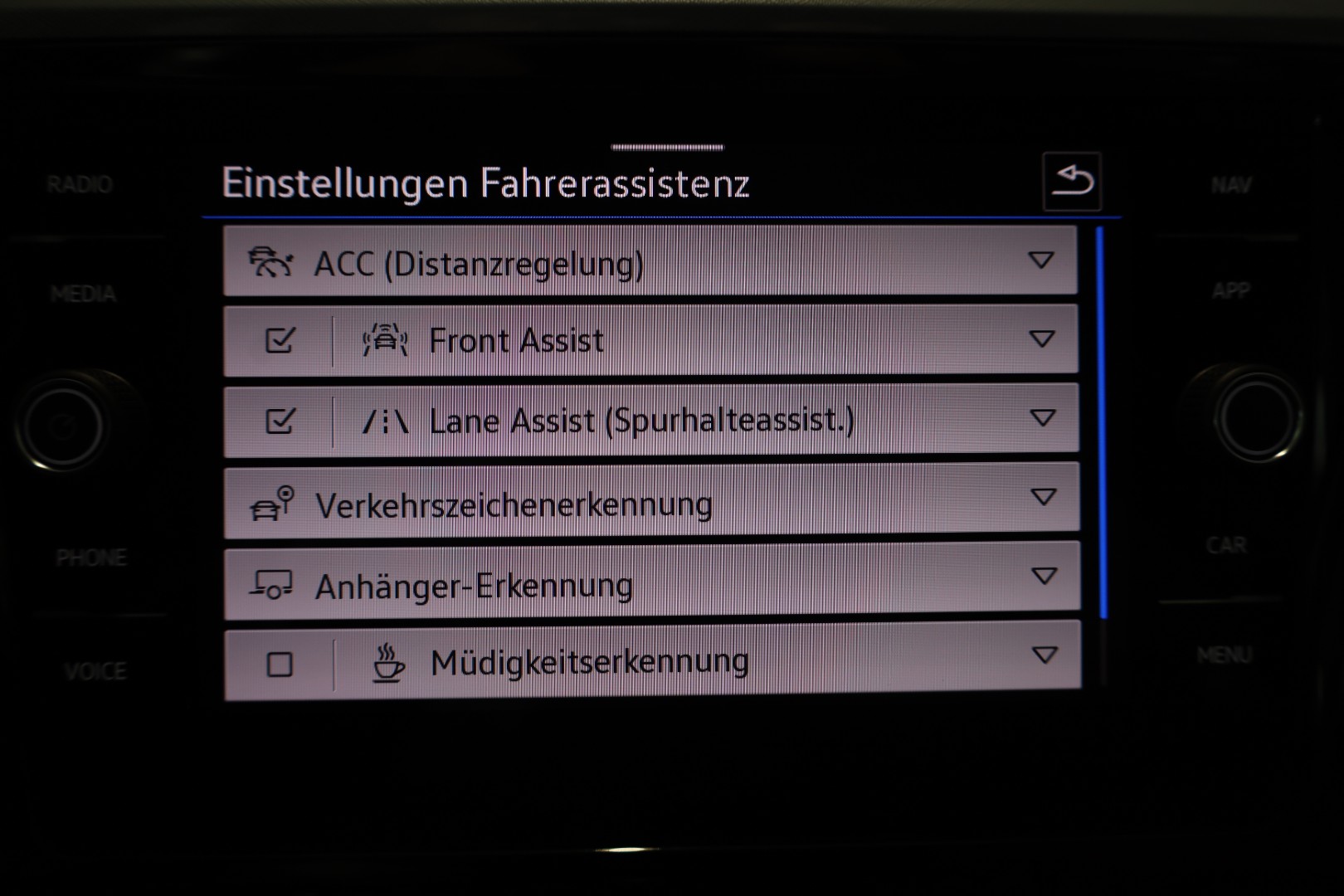 Daumennagel 35 - Volkswagen Passat Variant 1.5 TSI *AHK/CAR-PALY/KAMERA