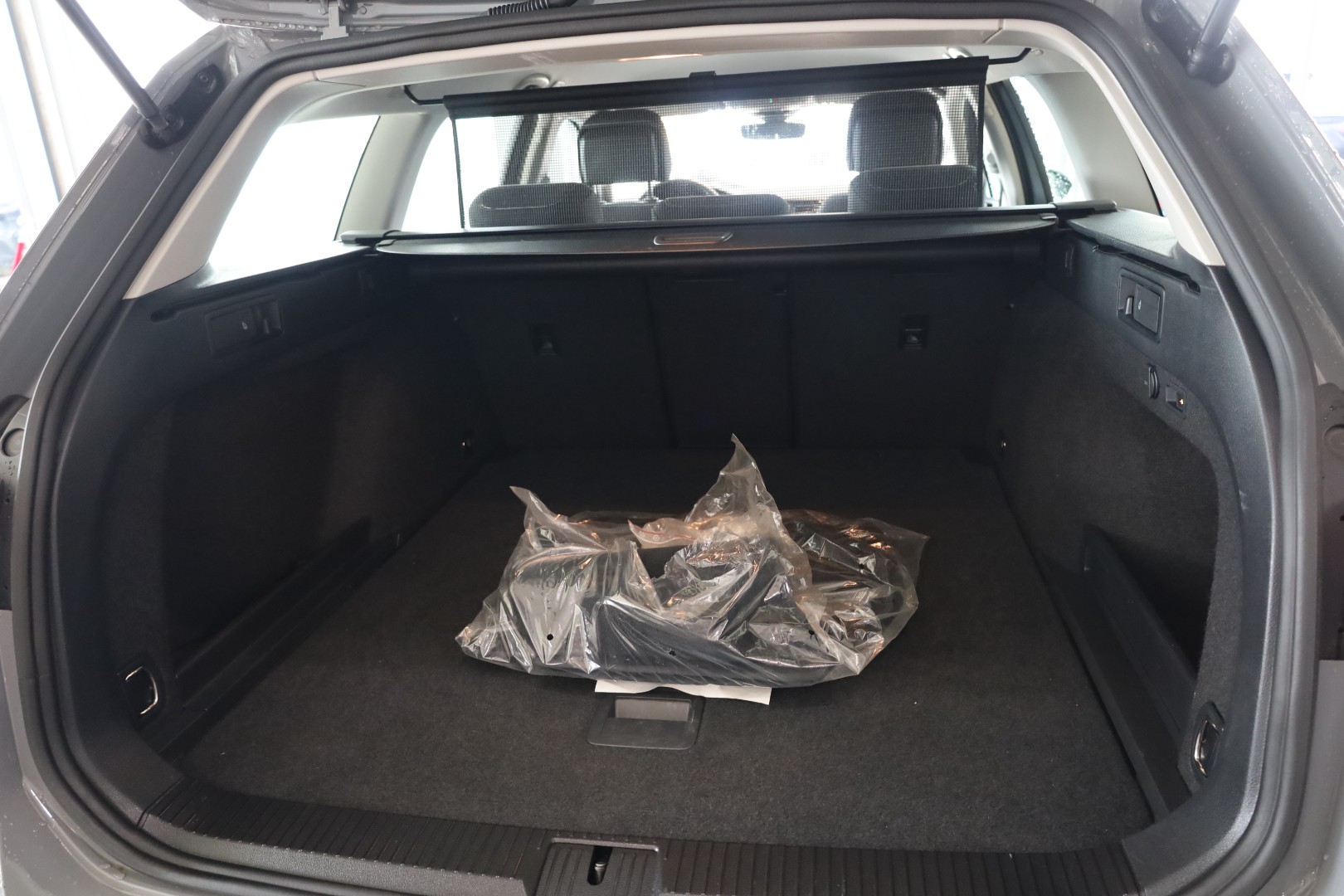 Daumennagel 40 - Volkswagen Passat Variant 1.5 TSI *AHK/CAR-PALY/KAMERA