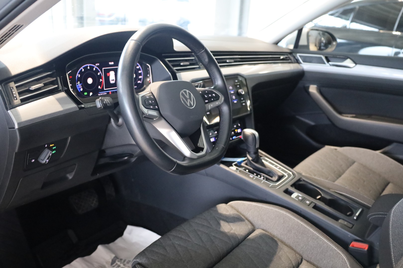 Daumennagel 18 - Volkswagen Passat Variant 1.5 TSI *AHK/CAR-PALY/KAMERA