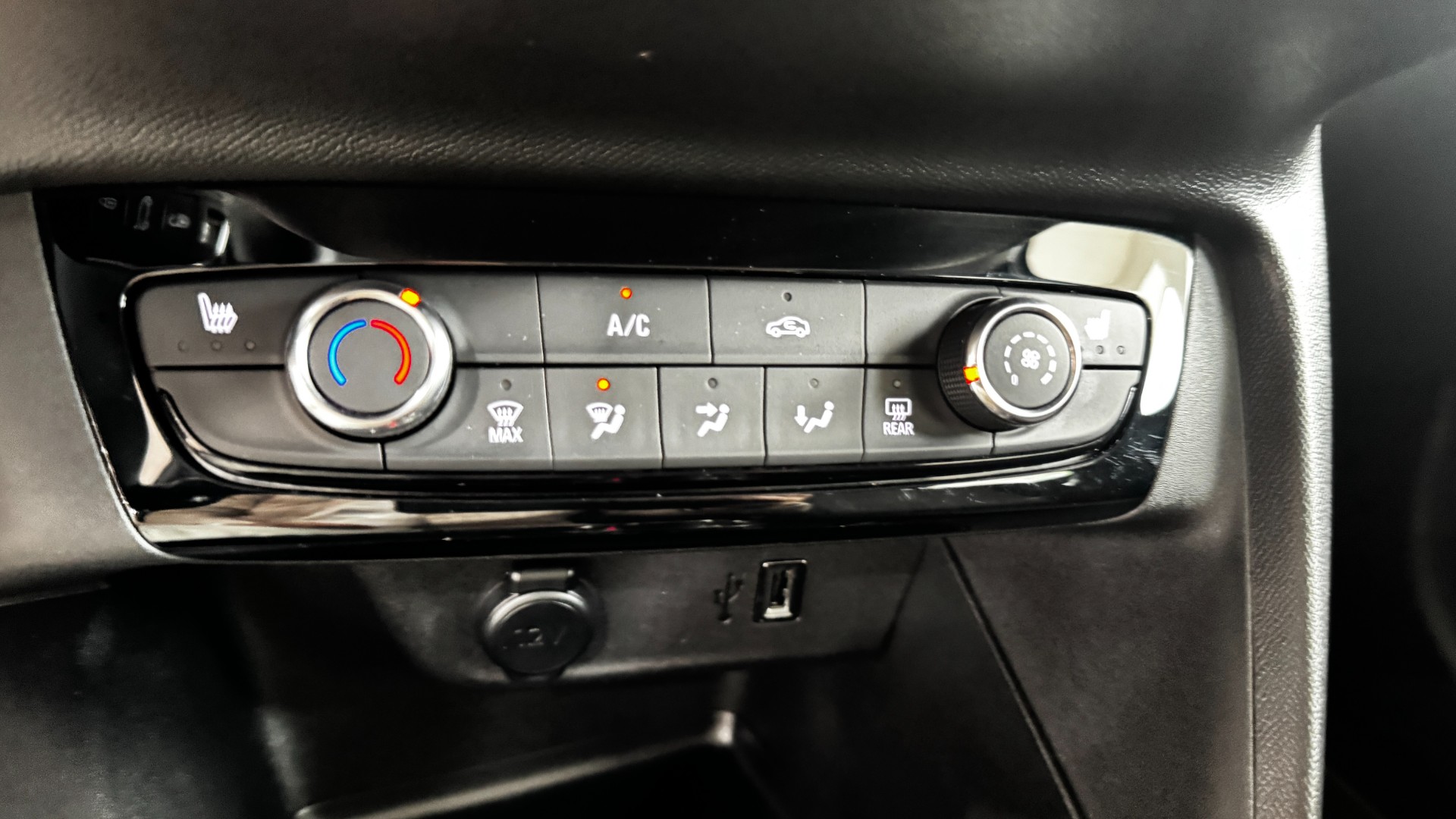 Daumennagel 20 - Opel Corsa AUTOMATIK Edition