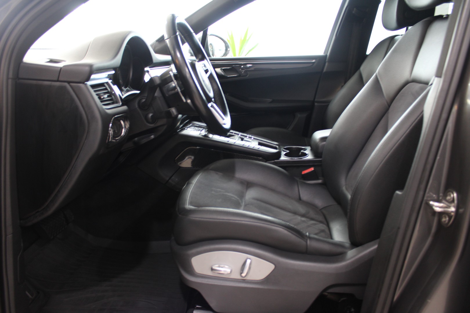 Daumennagel 14 - Porsche Macan S Diesel AHK*NAVI*Sport-Chrono-Paket