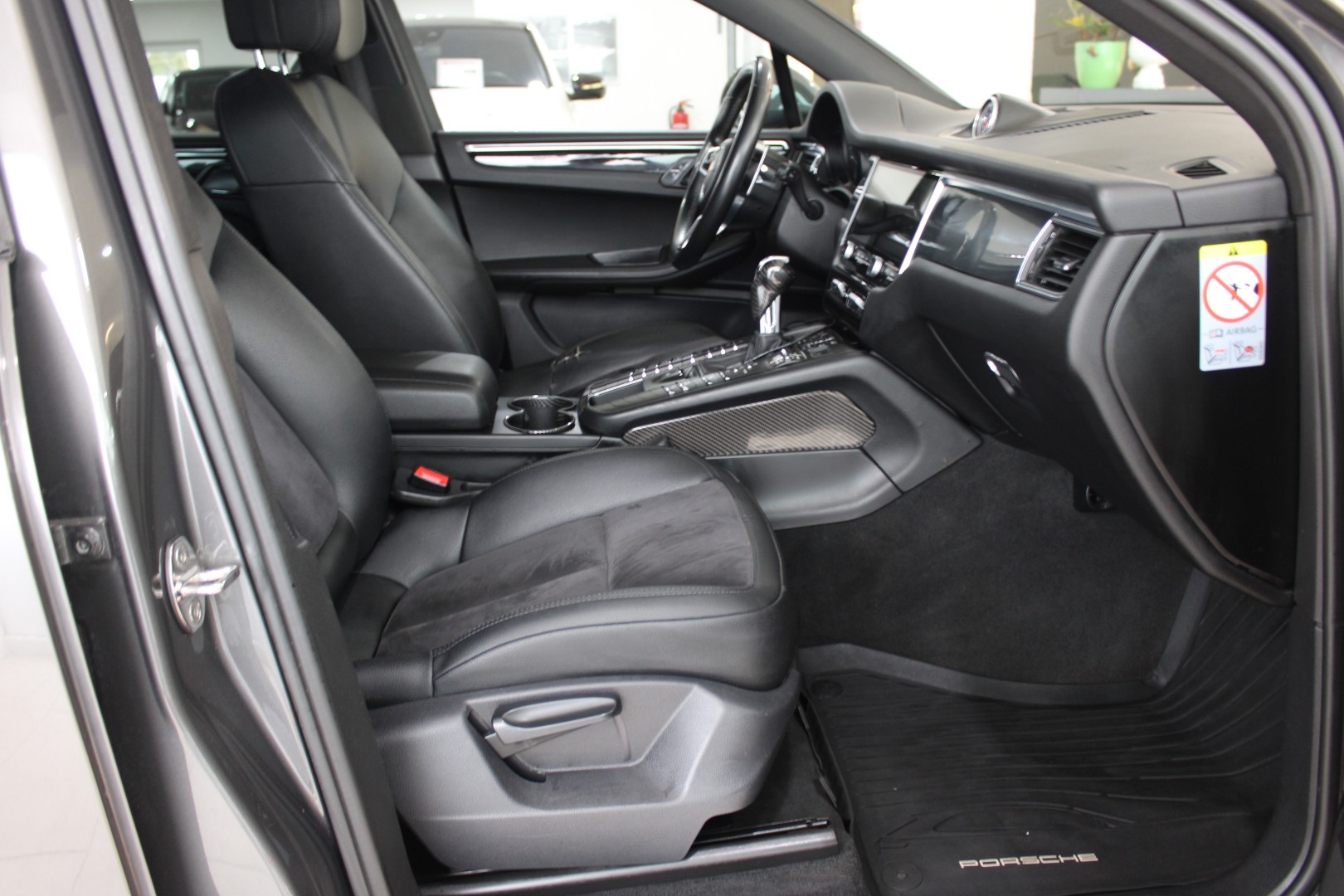 Daumennagel 15 - Porsche Macan S Diesel AHK*NAVI*Sport-Chrono-Paket