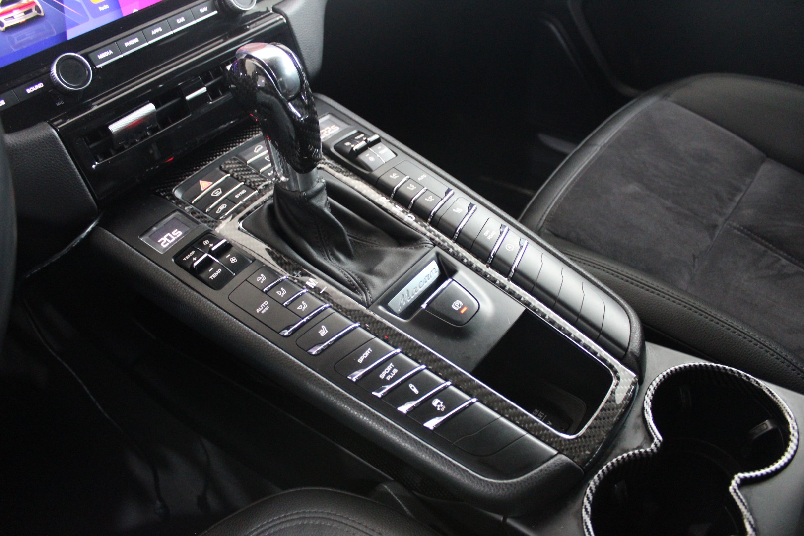 Daumennagel 28 - Porsche Macan S Diesel AHK*NAVI*Sport-Chrono-Paket