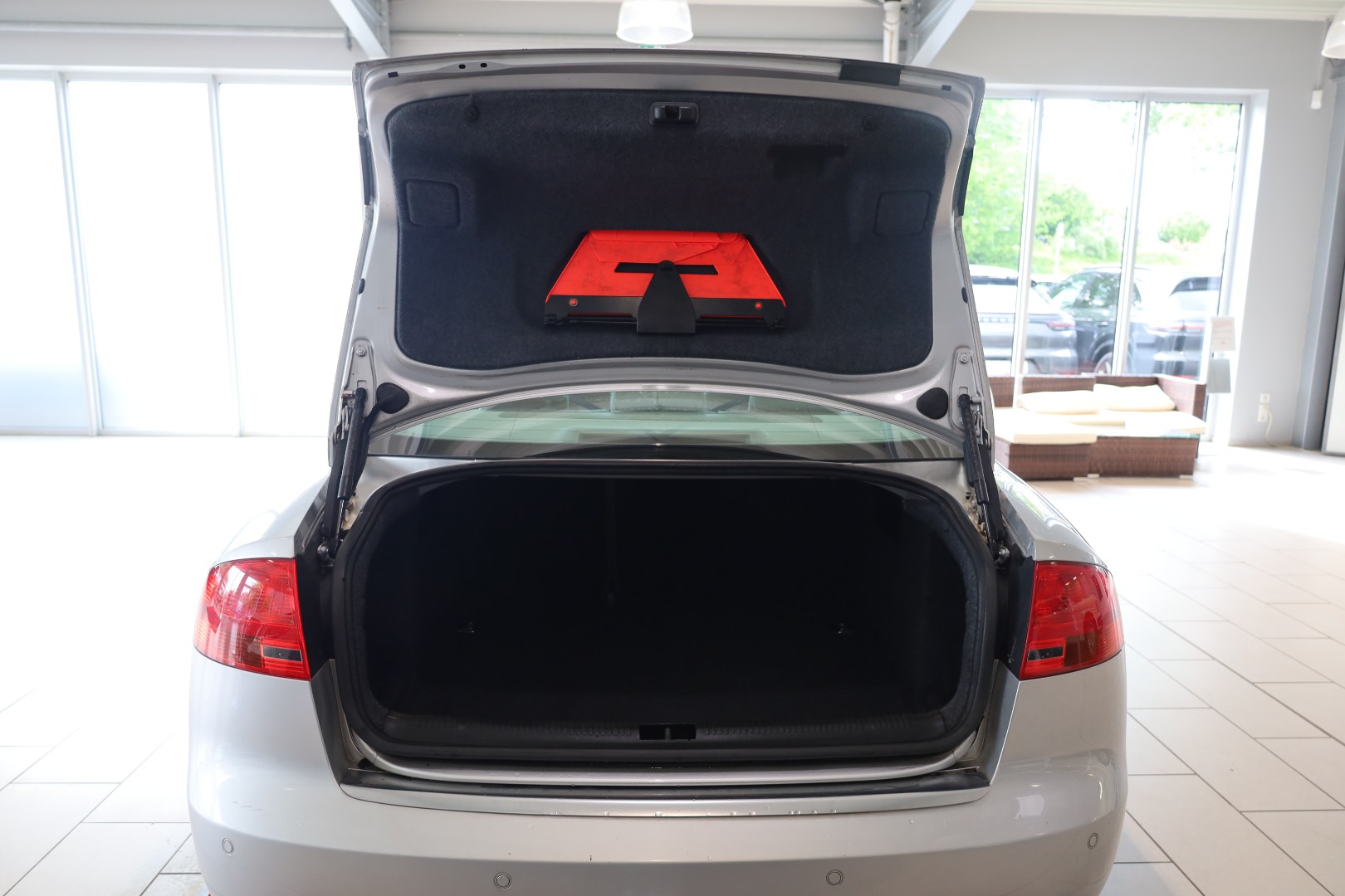 Thumbnail 33 - Audi A4 2.0 TÜV