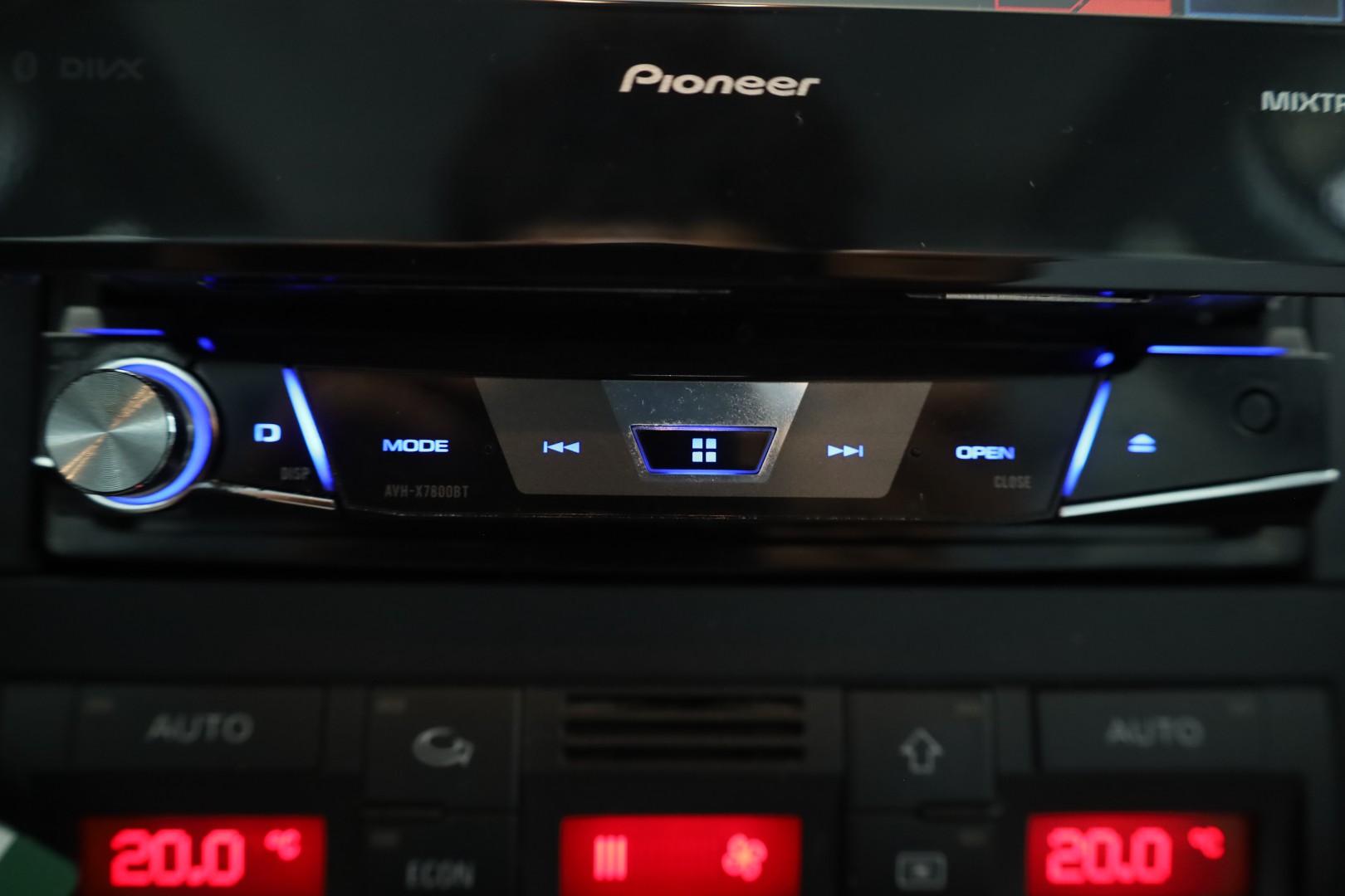 Thumbnail 24 - Audi A4 2.0 TÜV