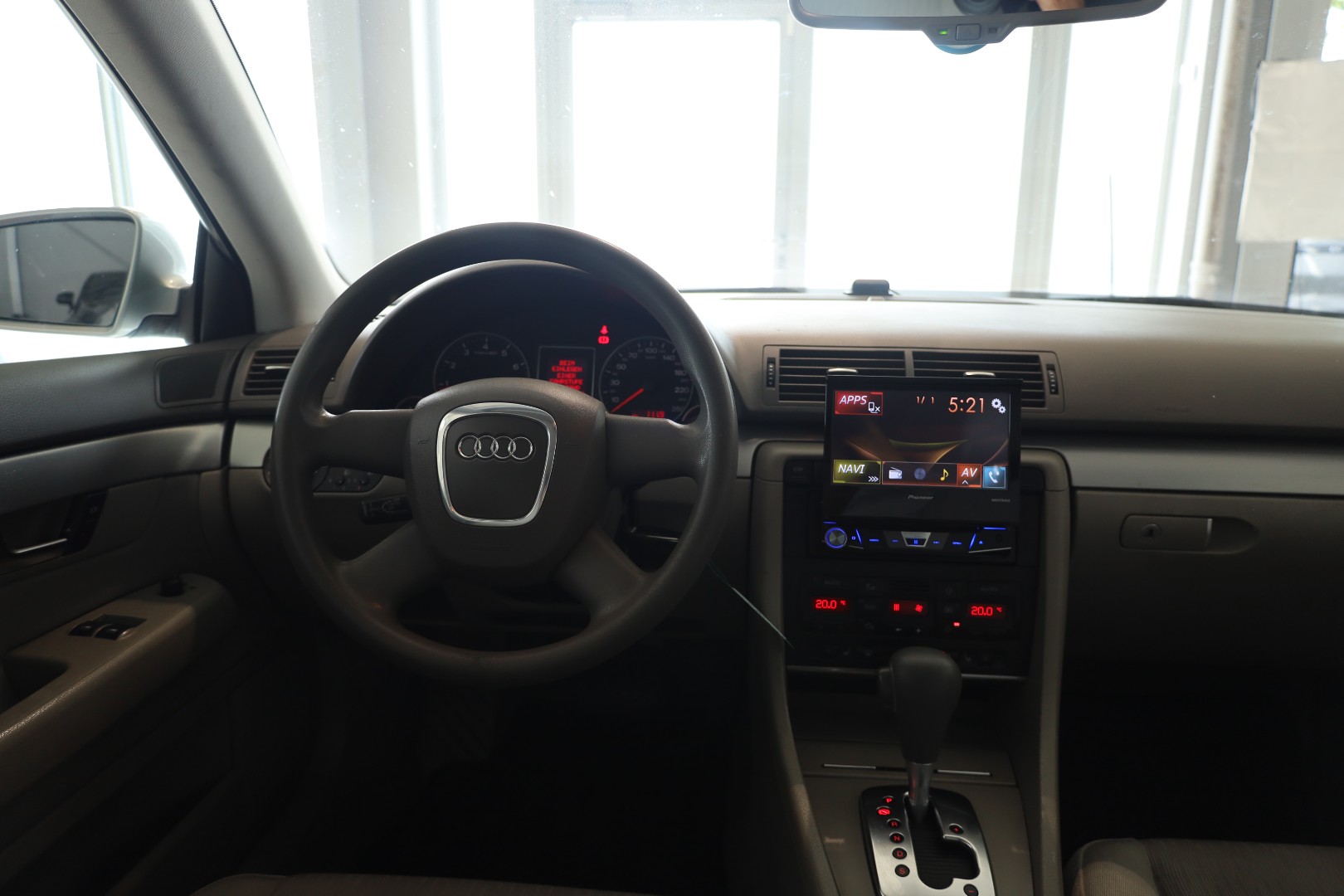 Thumbnail 15 - Audi A4 2.0 TÜV
