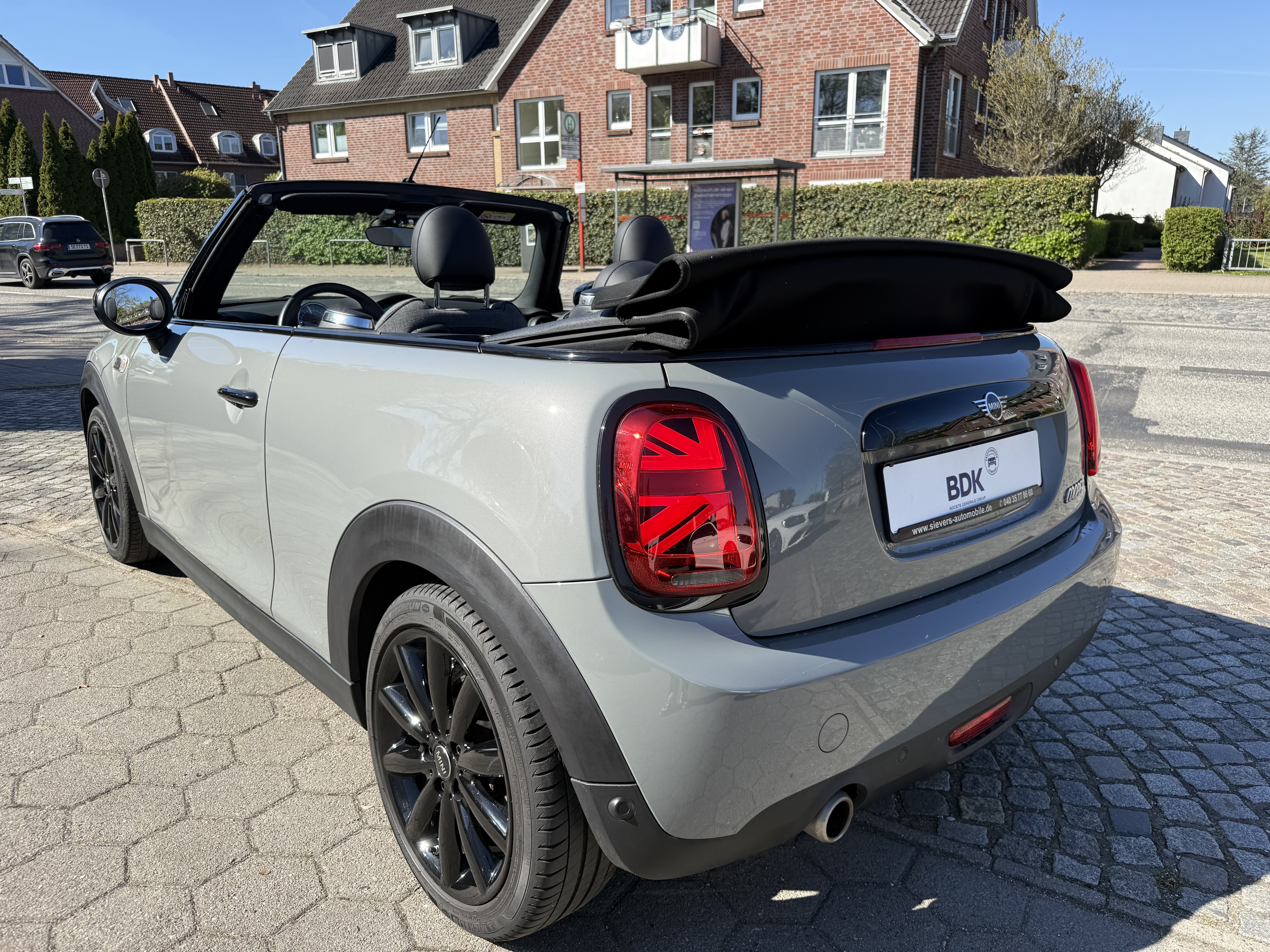 Daumennagel 7 - MINI Cooper Cabrio 1,5 Chili Automatik LED Navi PDC SHZ Klima