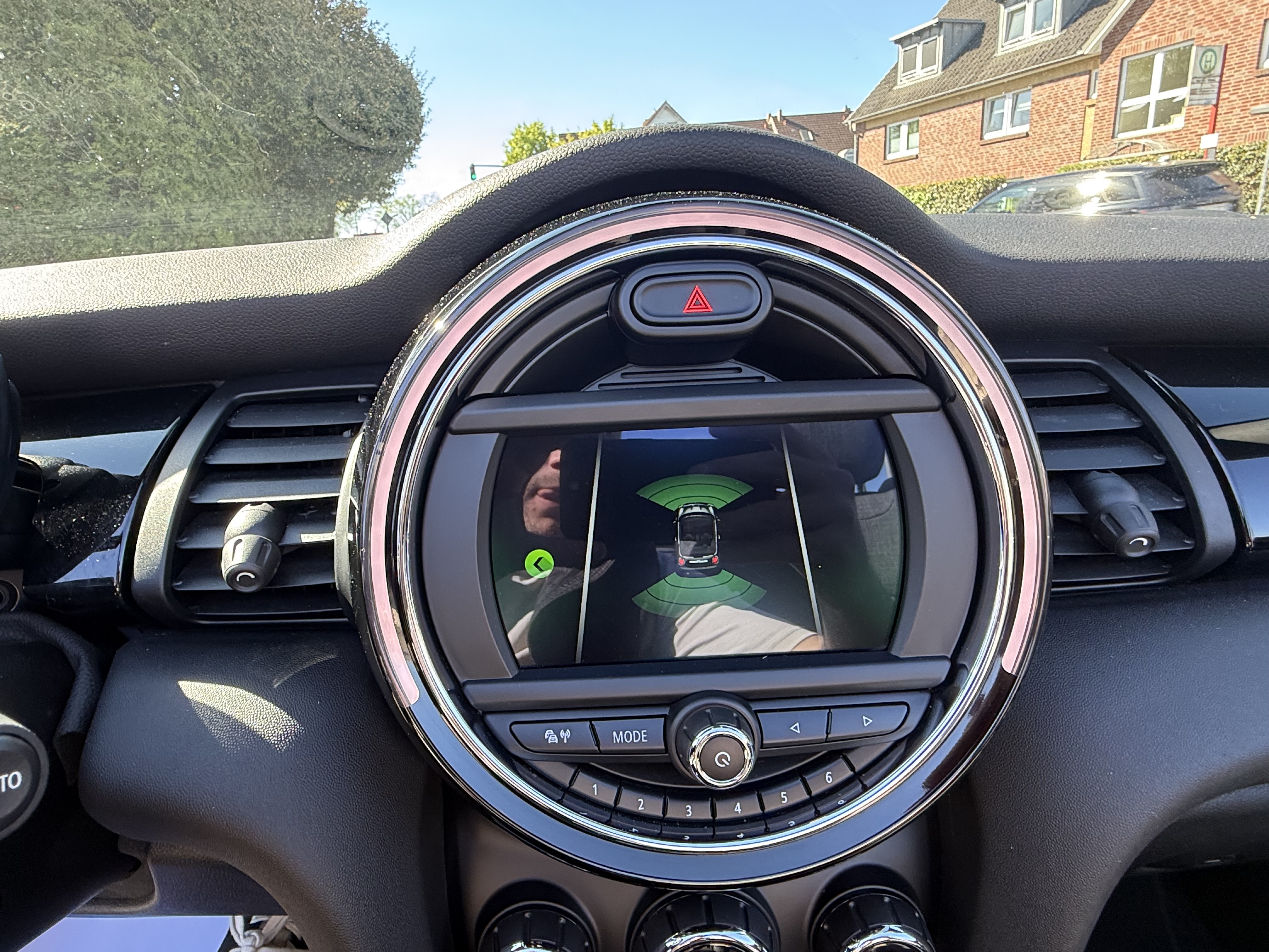 Daumennagel 17 - MINI Cooper Cabrio 1,5 Chili Automatik LED Navi PDC SHZ Klima