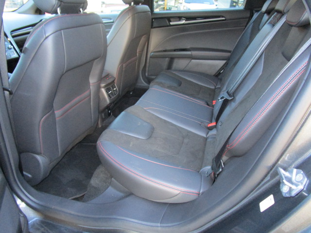 Daumennagel 11 - Ford Mondeo Turnier ST-Line + Business-Paket 3 + AHK