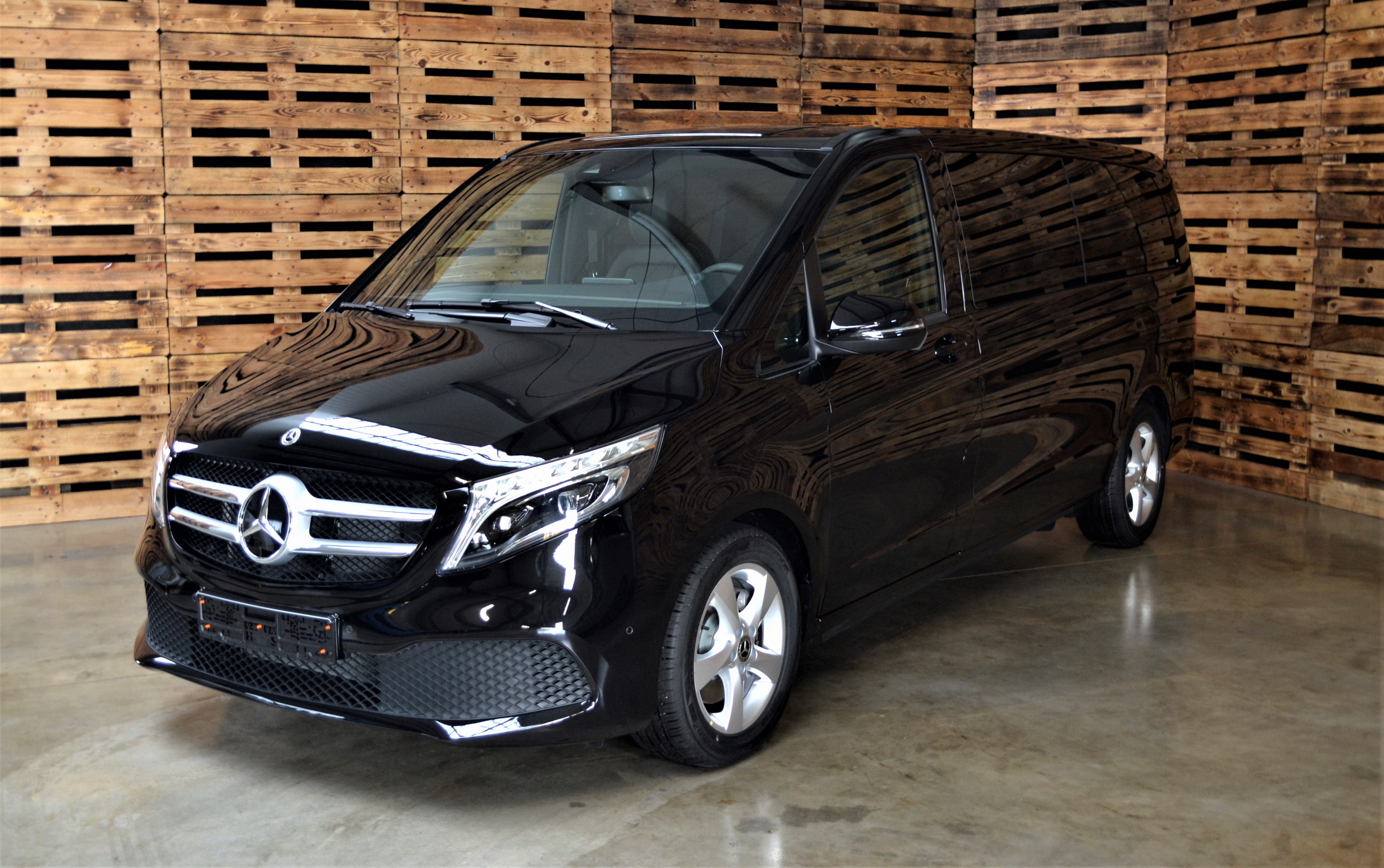 Mercedes-Benz V 250 d EXTRALANG,BUSINESS, 7 SEATS, SPECIAL EDITION Neuwagen Kaufen | EZ  | Preis 118.600 €
