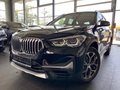 BMW X1 xDrive20i xLine/HUD/LM18/RFK/Sportsitze/NaviPlus/AHK/Lenkradheizung - фото 1