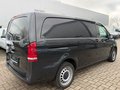 Daumennagel 6 - Mercedes-Benz Vito Kasten eVito 112 lang/Kamera/ACC/Navi/Spur+