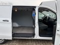 Daumennagel 9 - Mercedes-Benz Vito Kasten 114 CDI RWD lang/Kamera/ACC/AHK/Navi