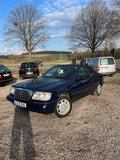 Daumennagel 8 - Mercedes-Benz E 200 CABRIO 1. HAND REDUZIERT aus 1.