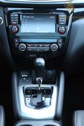 Daumennagel 18 - Nissan Qashqai 1,6 dCi X-Tronic-CVT Tekna PANO+360+LED+