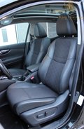 Daumennagel 8 - Nissan Qashqai 1,6 dCi X-Tronic-CVT Tekna PANO+360+LED+