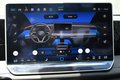 Daumennagel 34 - Volkswagen Tiguan R-LINE /STHZ HUD/PANO/20 ZOLL/H&K/BLACK/IQ