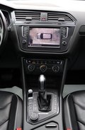 Daumennagel 18 - Volkswagen Tiguan 2.0 TDI 4M StandHzg HUD Pano 360° 20"