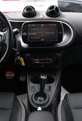 Daumennagel 18 - smart ForFour Brabus Xclusive PANO Kamera EQ-LED Leder