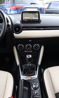 Daumennagel 14 - Mazda 2 White Edition Nr.072 2.Hd HUD NaviDVD LED