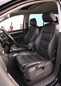 Daumennagel 3 - Volkswagen Touran 2.0 Aut. 7SITZE el.SD NaviDVD Leder AHK