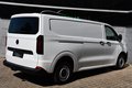 Daumennagel 8 - Volkswagen T7 Transporter 2.0 TDI LR Lang AHK Kamera