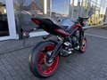 Daumennagel 4 - Triumph Street Triple 765 RX Sondermodell Stummellenker