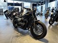 Daumennagel 1 - Triumph Bonneville Bobber Black Heckumbau+Auspuff