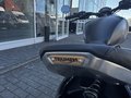 Daumennagel 17 - Triumph Bonneville Bobber MY26 Kurven-ABS
