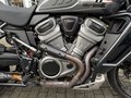 Daumennagel 11 - Harley-Davidson Pan America 1250 Special Jekyll&Hide Auspuff
