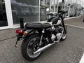 Daumennagel 4 - Triumph Bonneville T120 MY25