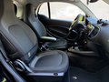 Daumennagel 5 - smart fortwo coupe electric drive / EQ AppleCarplay