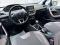 Daumennagel 10 - Peugeot 2008 Allure  Standheizung PDC