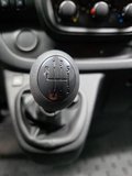 Daumennagel 24 - Renault Trafic Kasten LANG 2,9t, 3 SITZER, KLIMA, AHK